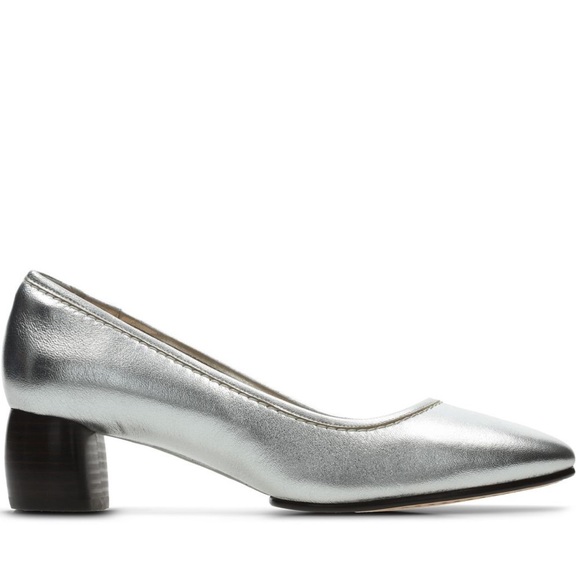 clarks silver dress shoes